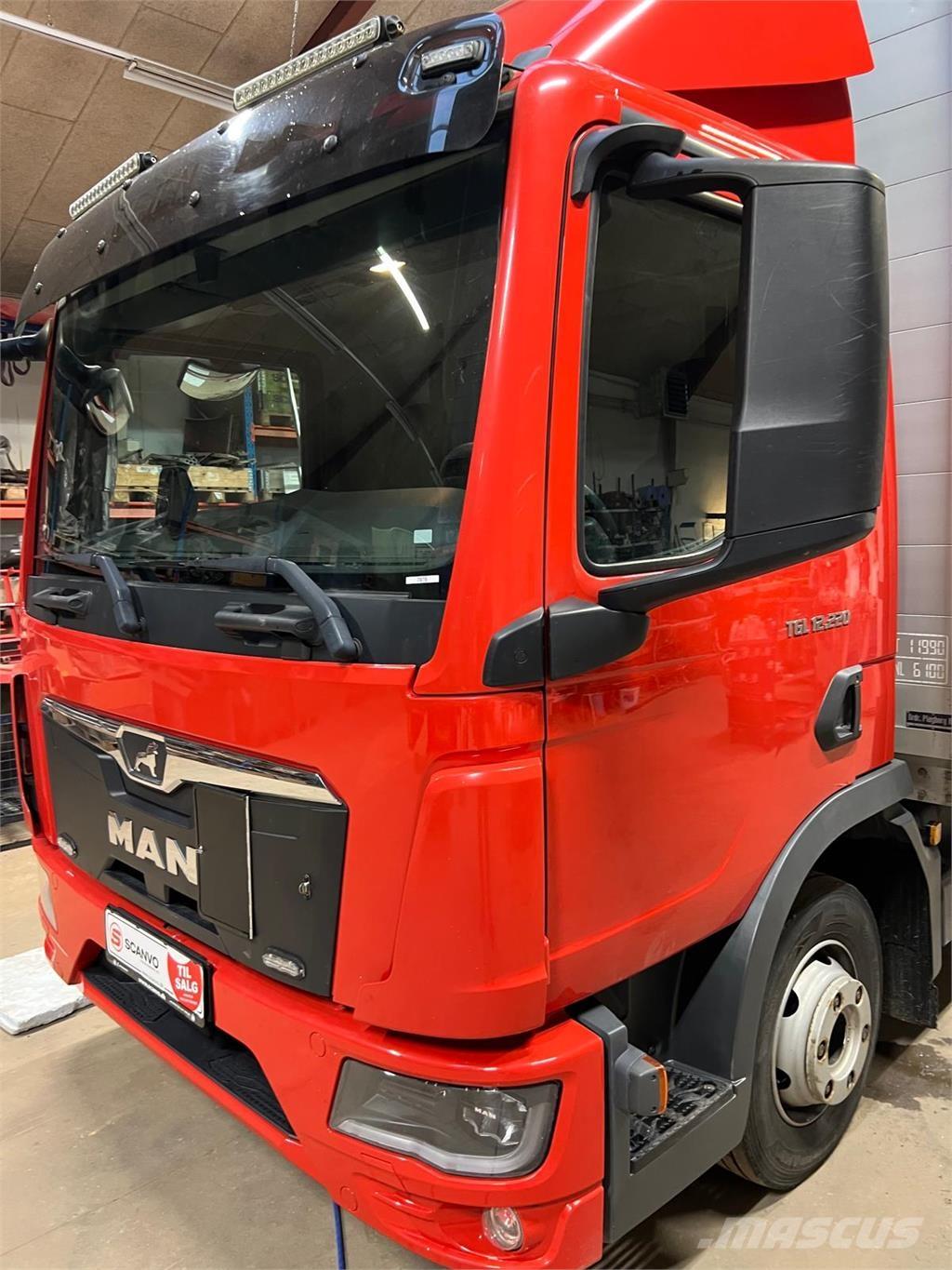 MAN TGL 12-220 BL شاحنات بغطاء جانبي