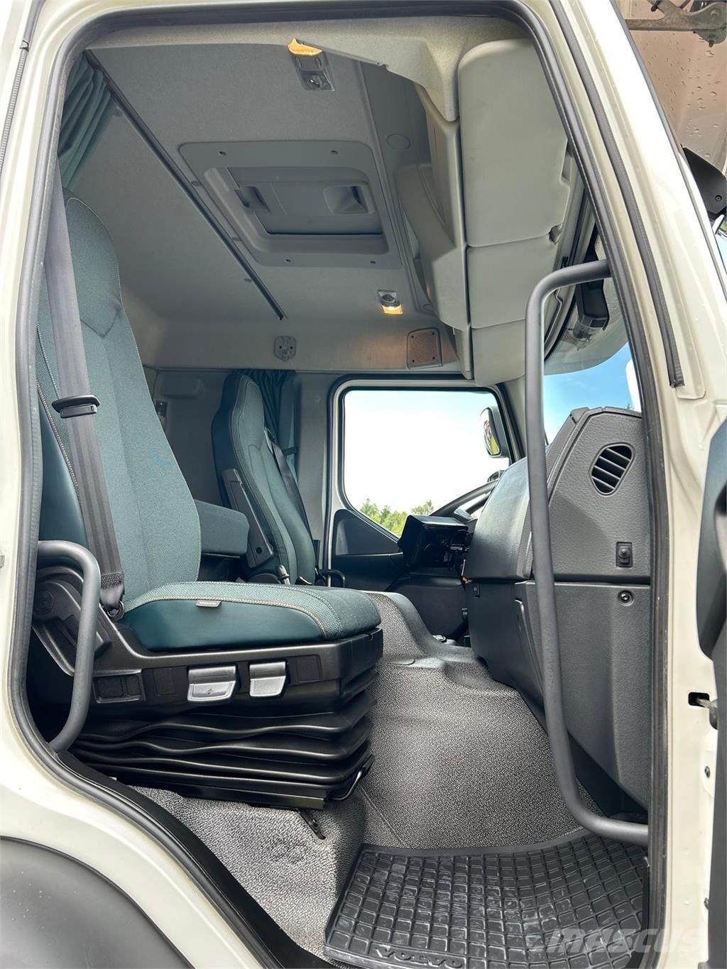 Volvo FE 320 18 ton شاحنات ذات هيكل صندوقي