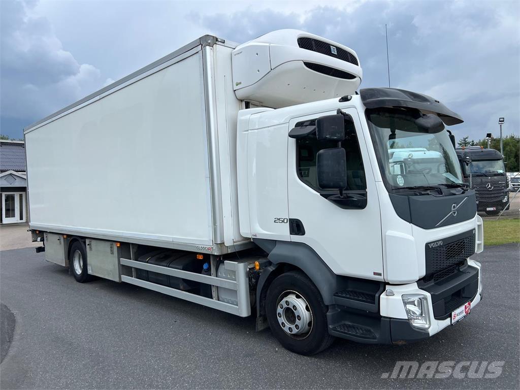 Volvo FL 250 16 ton شاحنات بدرجة حرارة قابلة للضبط