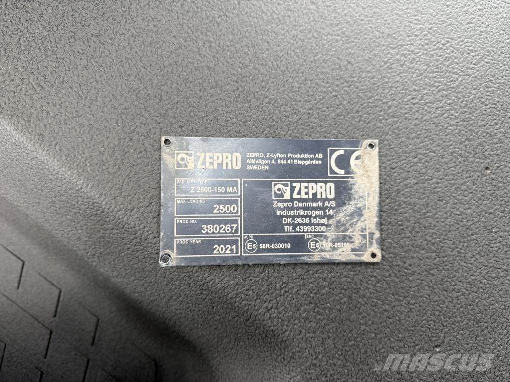 Volvo FM380 شاحنات بغطاء جانبي