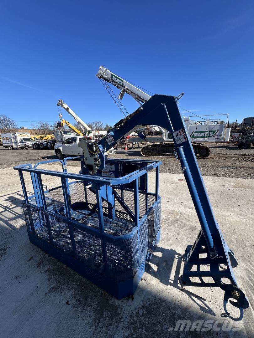 Manitex  أجزاء ومعدات رافعات