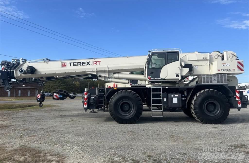 Terex  رافعات الطرق الوعرة