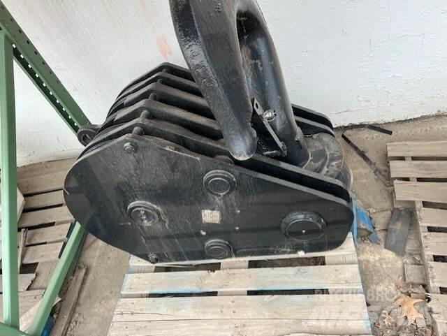 Terex  أجزاء ومعدات رافعات