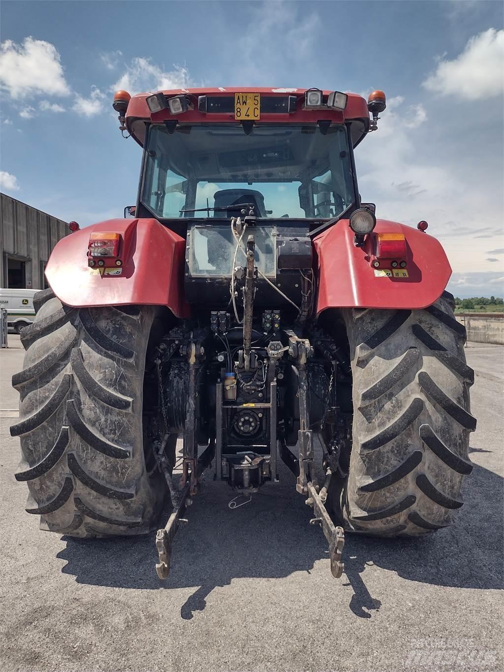 Case IH CVX 1195 الجرارات