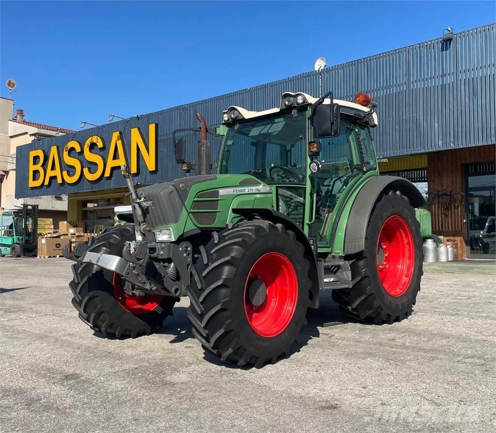 Fendt 211 VARIO الجرارات