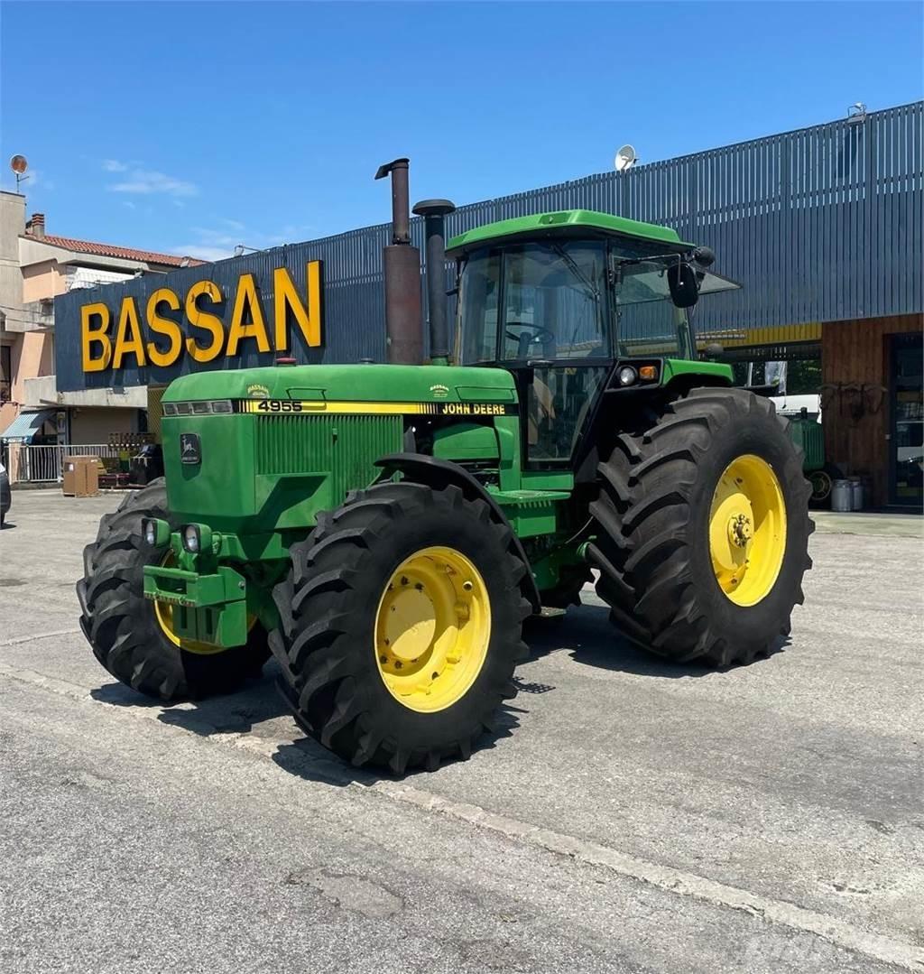 John Deere 4955 الجرارات