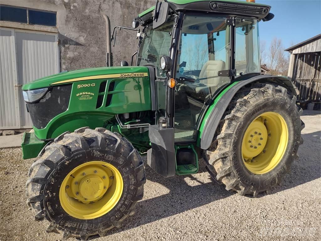 John Deere 5090 G الجرارات