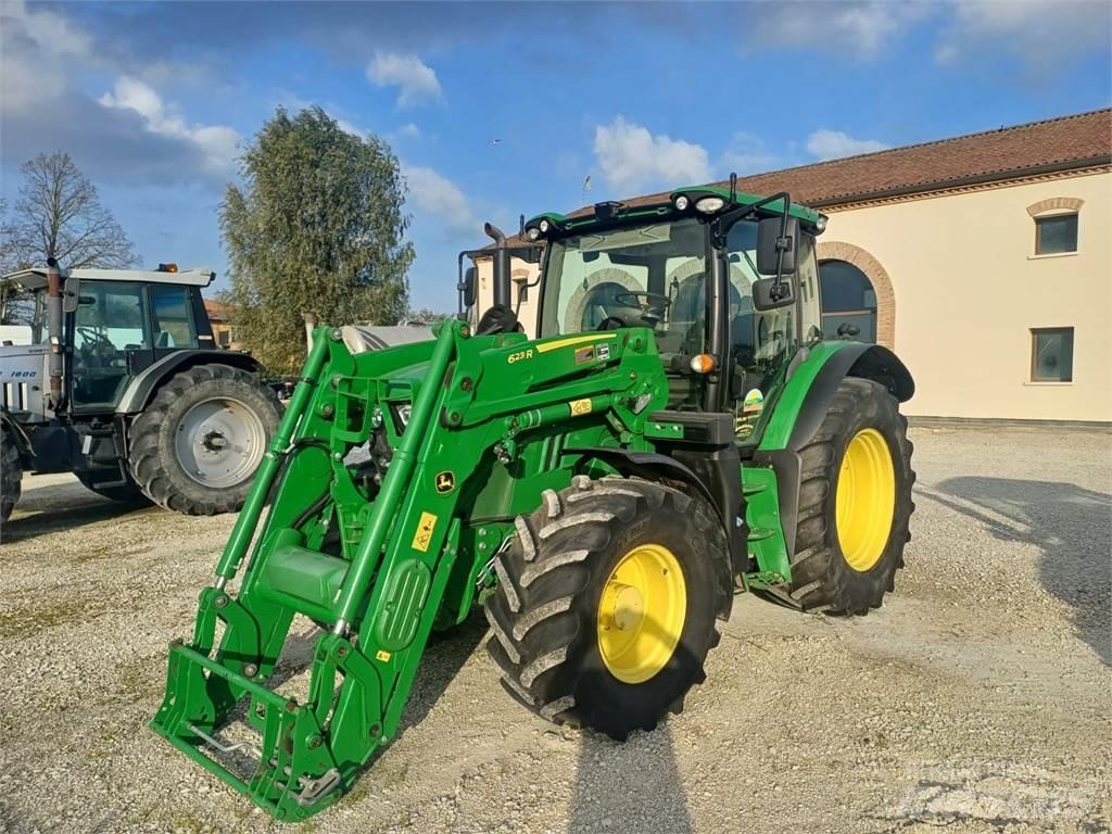 John Deere 6110 R الجرارات