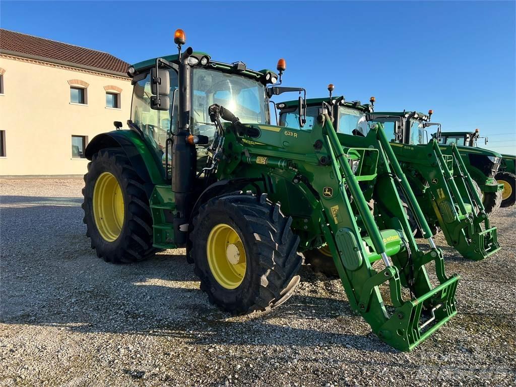 John Deere 6110 R الجرارات