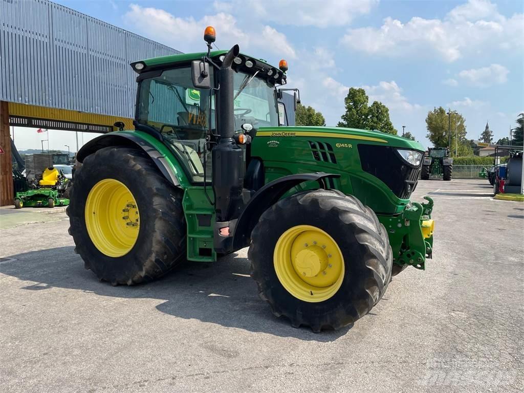 John Deere 6145 R الجرارات