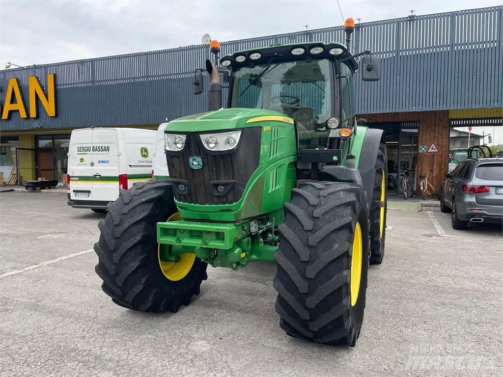 John Deere 6210 R الجرارات