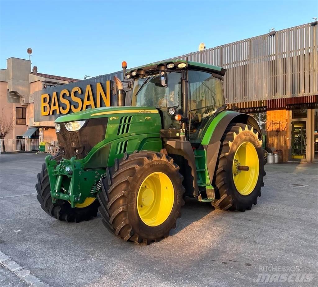 John Deere 6210 R الجرارات