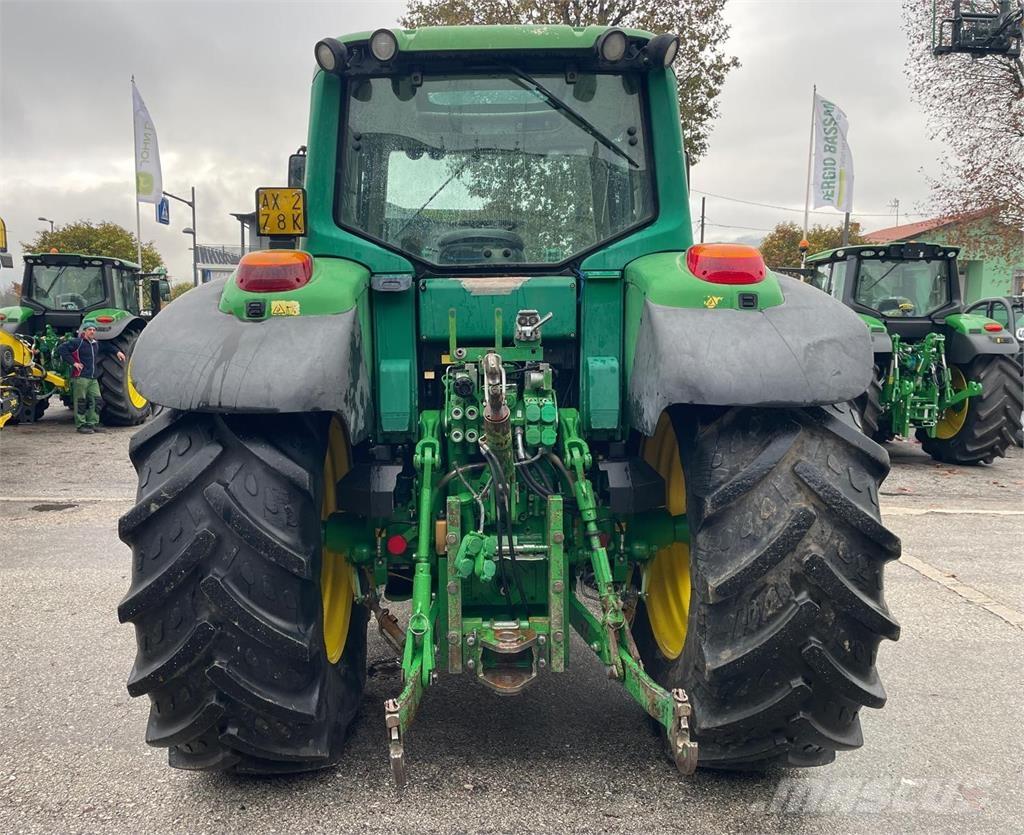 John Deere 6420 S الجرارات
