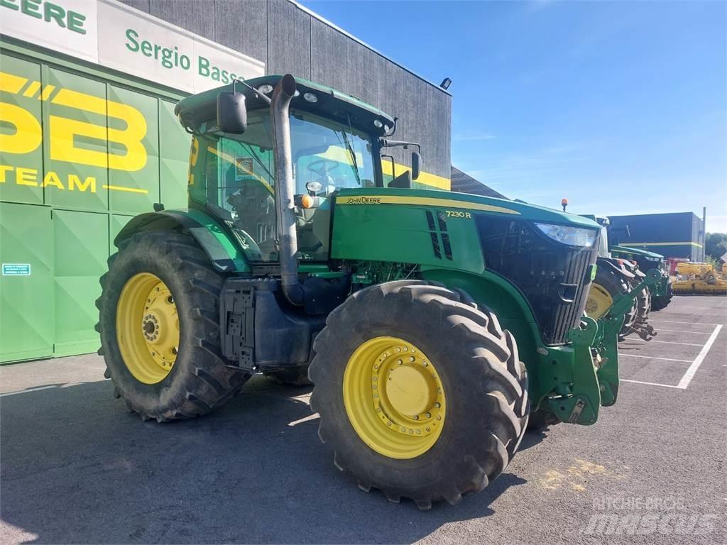 John Deere 7230 R الجرارات