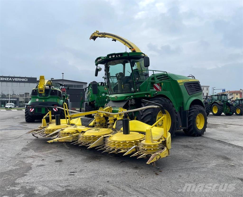John Deere 9600i حصادات الأعلاف