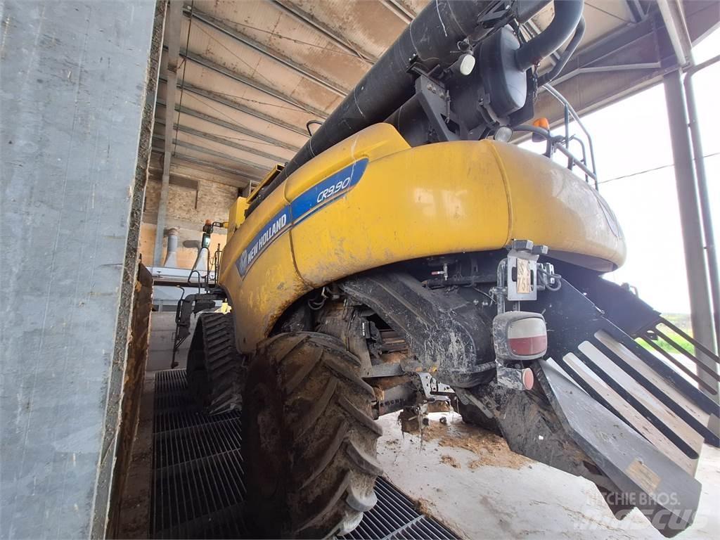 New Holland CR9.90 حصادات