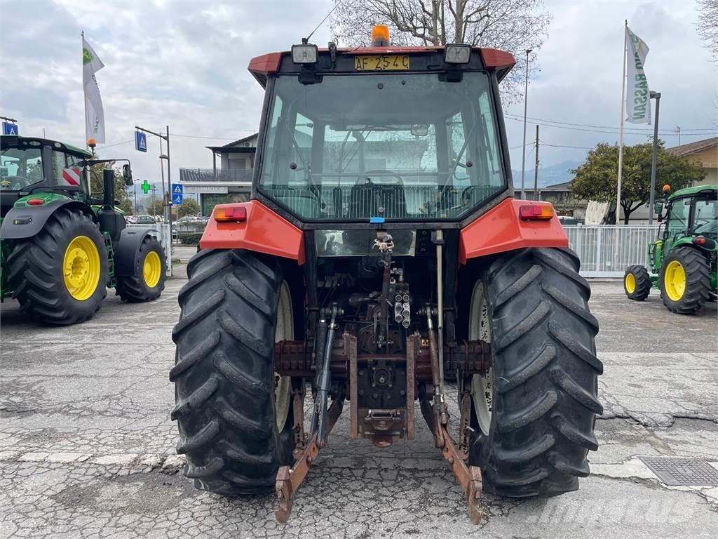 New Holland S 100 الجرارات
