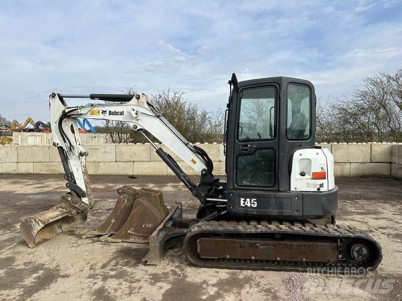 Bobcat E45 حفارات وسط 7 طن - 12 طن