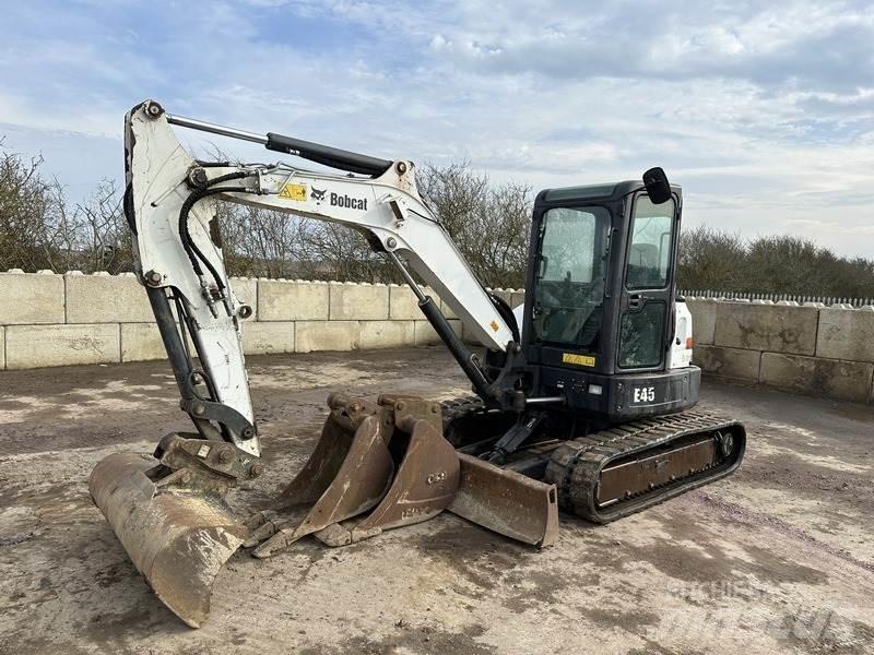 Bobcat E45 حفارات وسط 7 طن - 12 طن