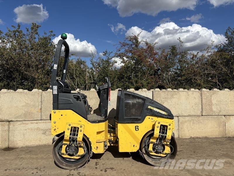 Bomag BW 120 AD-4 مداحل ثنائية الاسطوانة