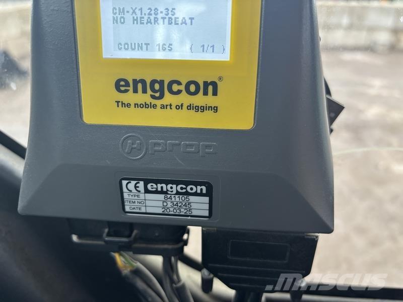 CASE CX130D حفارات زحافة