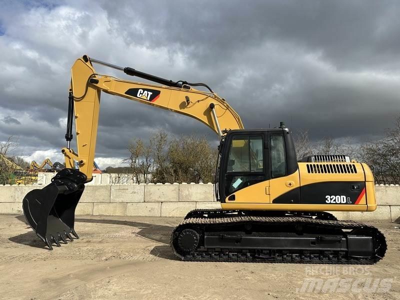 CAT 20T Excavator حفارات زحافة