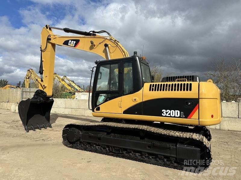 CAT 20T Excavator حفارات زحافة