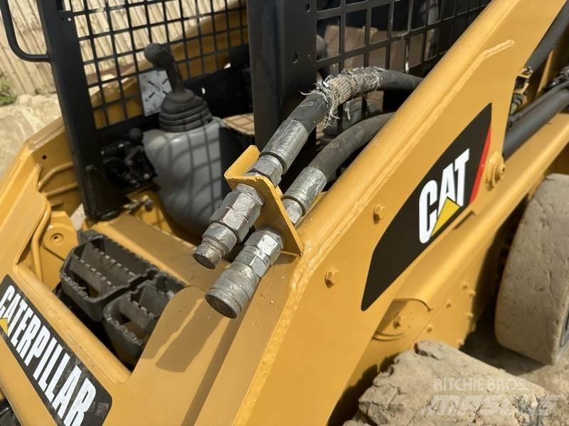 CAT 226B أخرى