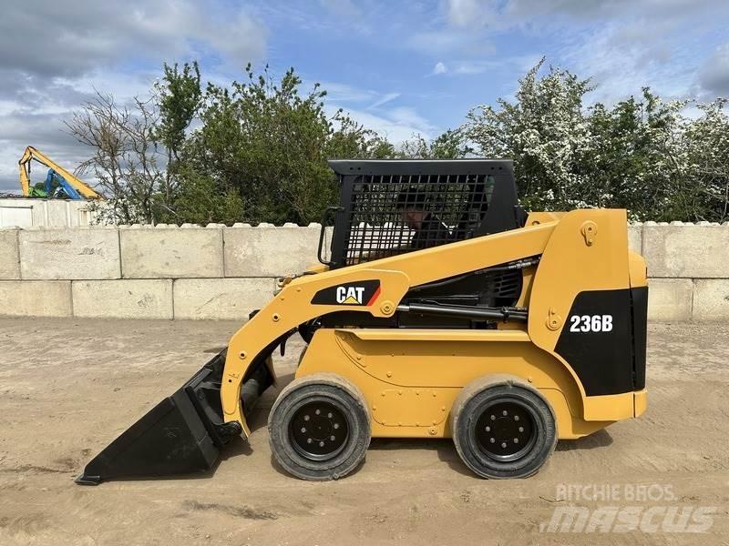CAT 236B أخرى