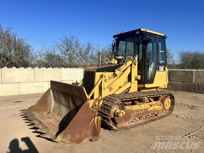 CAT 939 أخرى