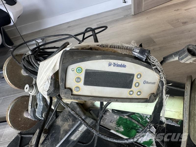 CAT D6T LGP بلدوزرات مجنزرة