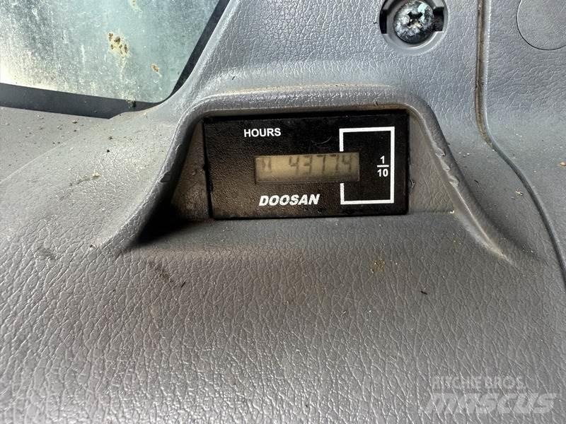 Doosan DX530LC-7 حفارات زحافة