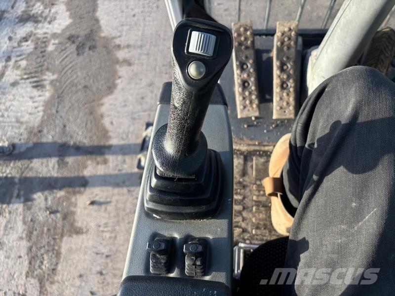 Fuchs MHL250 أخرى