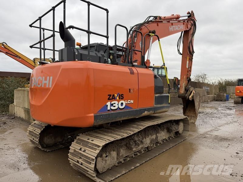 Hitachi ZX130 حفارات زحافة