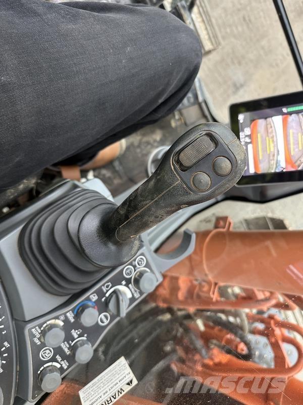 Hitachi ZX130 حفارات زحافة