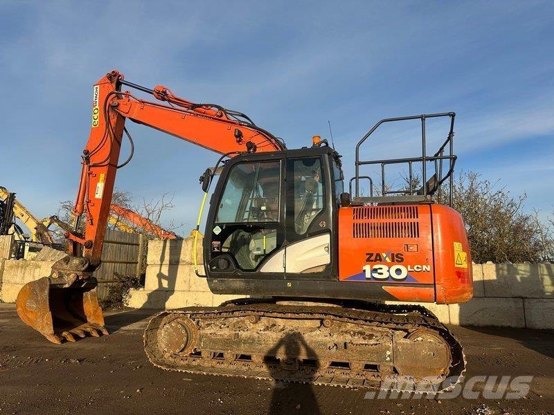 Hitachi ZX130 حفارات زحافة