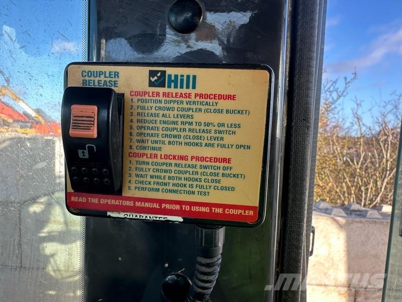 Hitachi ZX210LC-6 حفارات زحافة