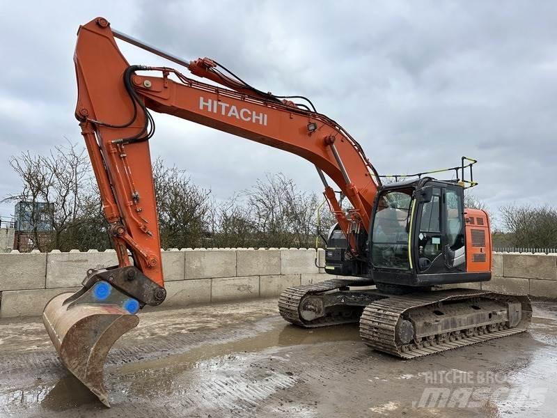 Hitachi ZX225USLC-6 حفارات زحافة