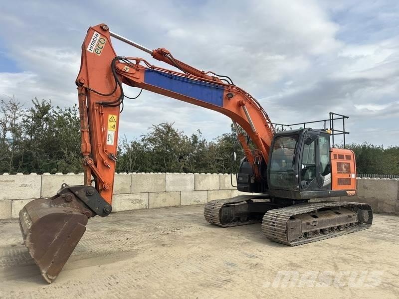 Hitachi ZX225USRLC-6 حفارات زحافة