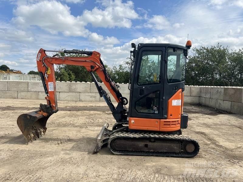 Hitachi ZX26U-5A CR حفارات زحافة