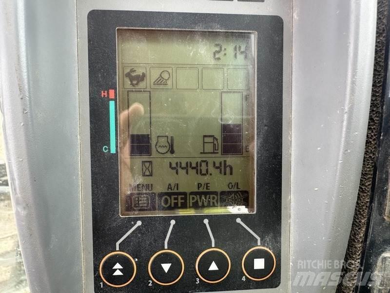 Hitachi ZX48U-6 حفارات وسط 7 طن - 12 طن