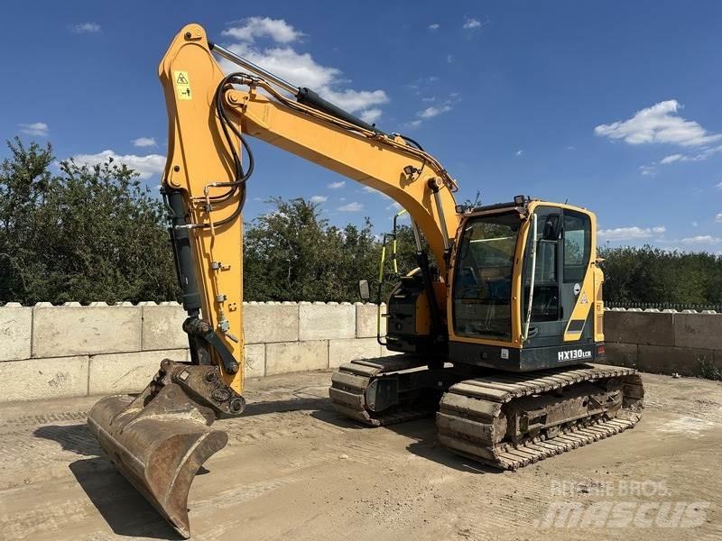 Hyundai HX130LCR حفارات زحافة
