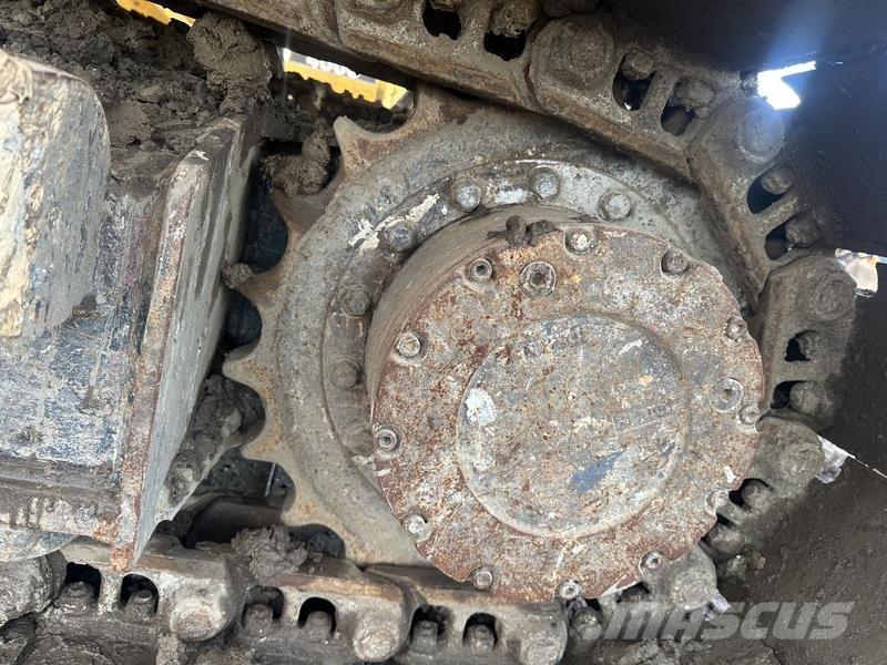 JCB 140X L 4F حفارات زحافة