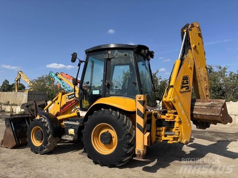 JCB 3cx Contractor لوادر ذات جرافات عكسية
