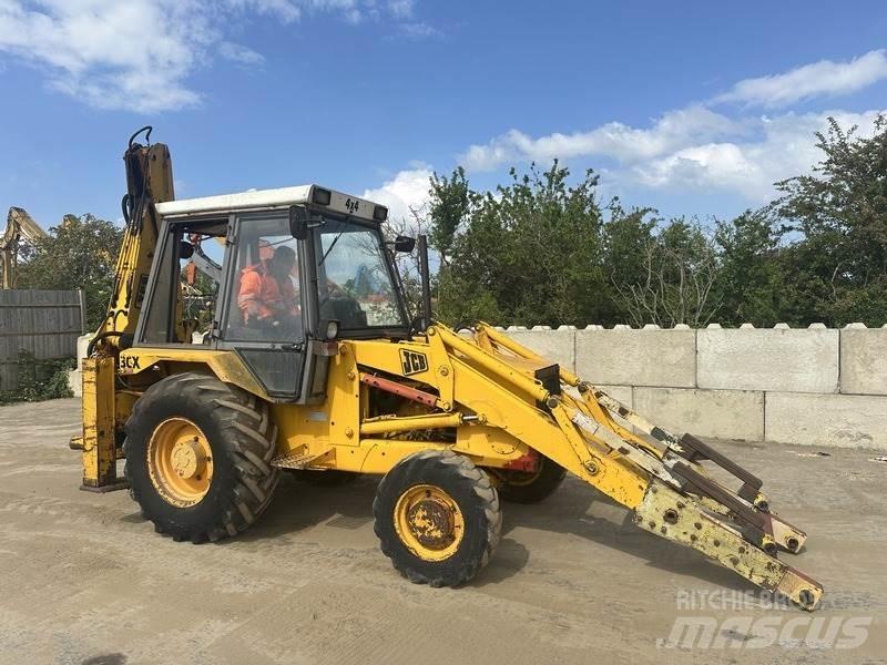 JCB 3CX Sitemaster لوادر ذات جرافات عكسية