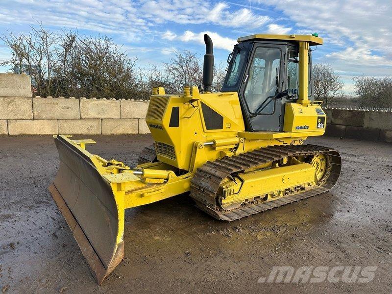 Komatsu D41E-6 بلدوزرات مجنزرة
