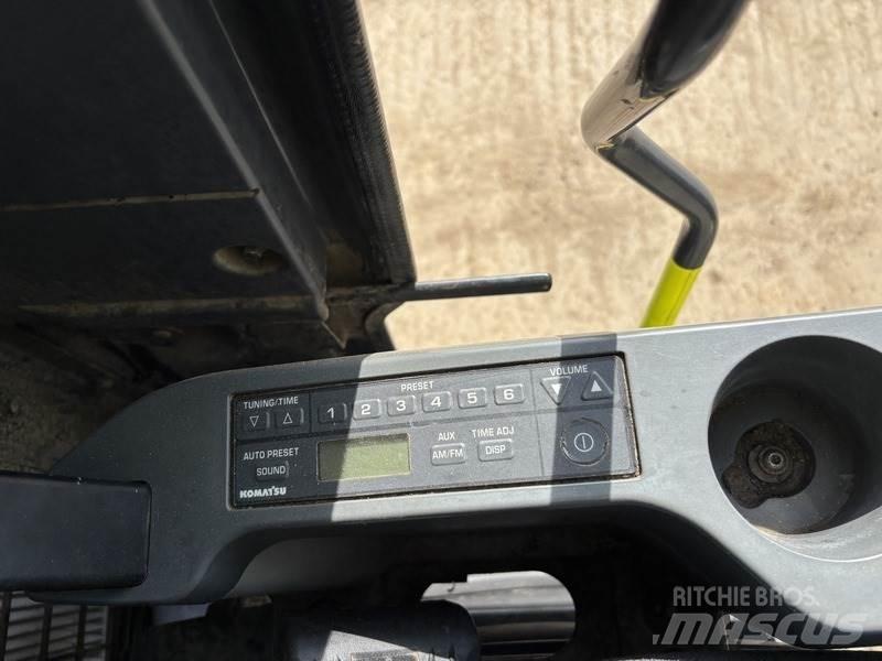 Komatsu PC210LC-10 حفارات زحافة