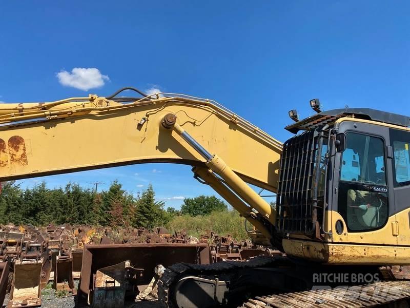 Komatsu PC450LC-8 حفارات زحافة