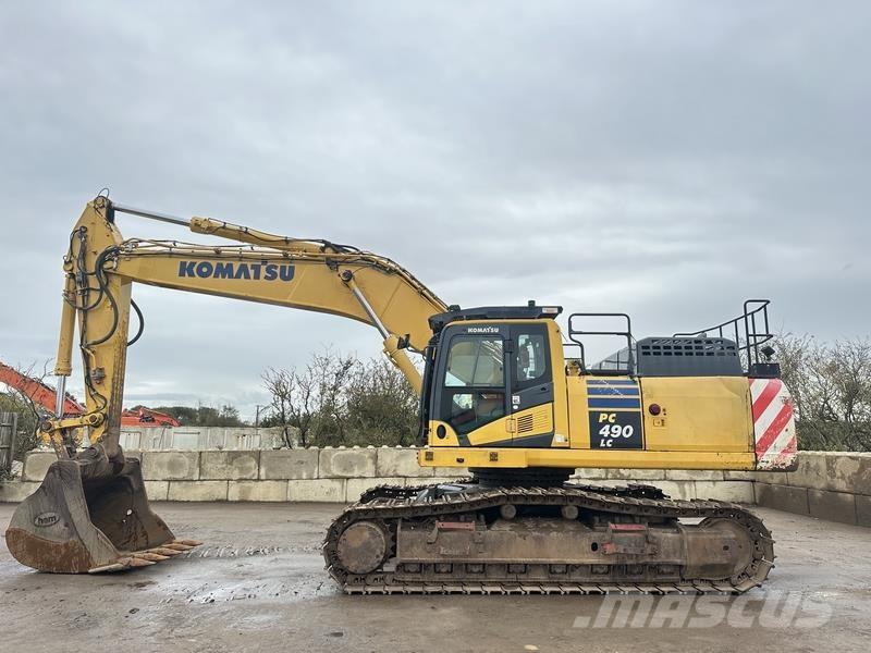 Komatsu PC490 LC-10 حفارات زحافة