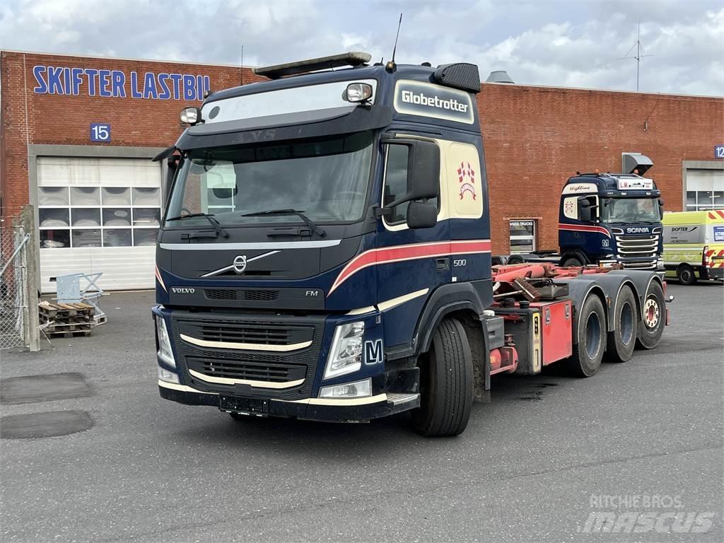 Volvo FM شاحنات الرافعات الخطافية